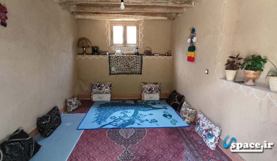 نمای داخلی اتاق درنگنا اقامتگاه بوم گردی گل محمد - سمیرم - روستای علی آباد سیور